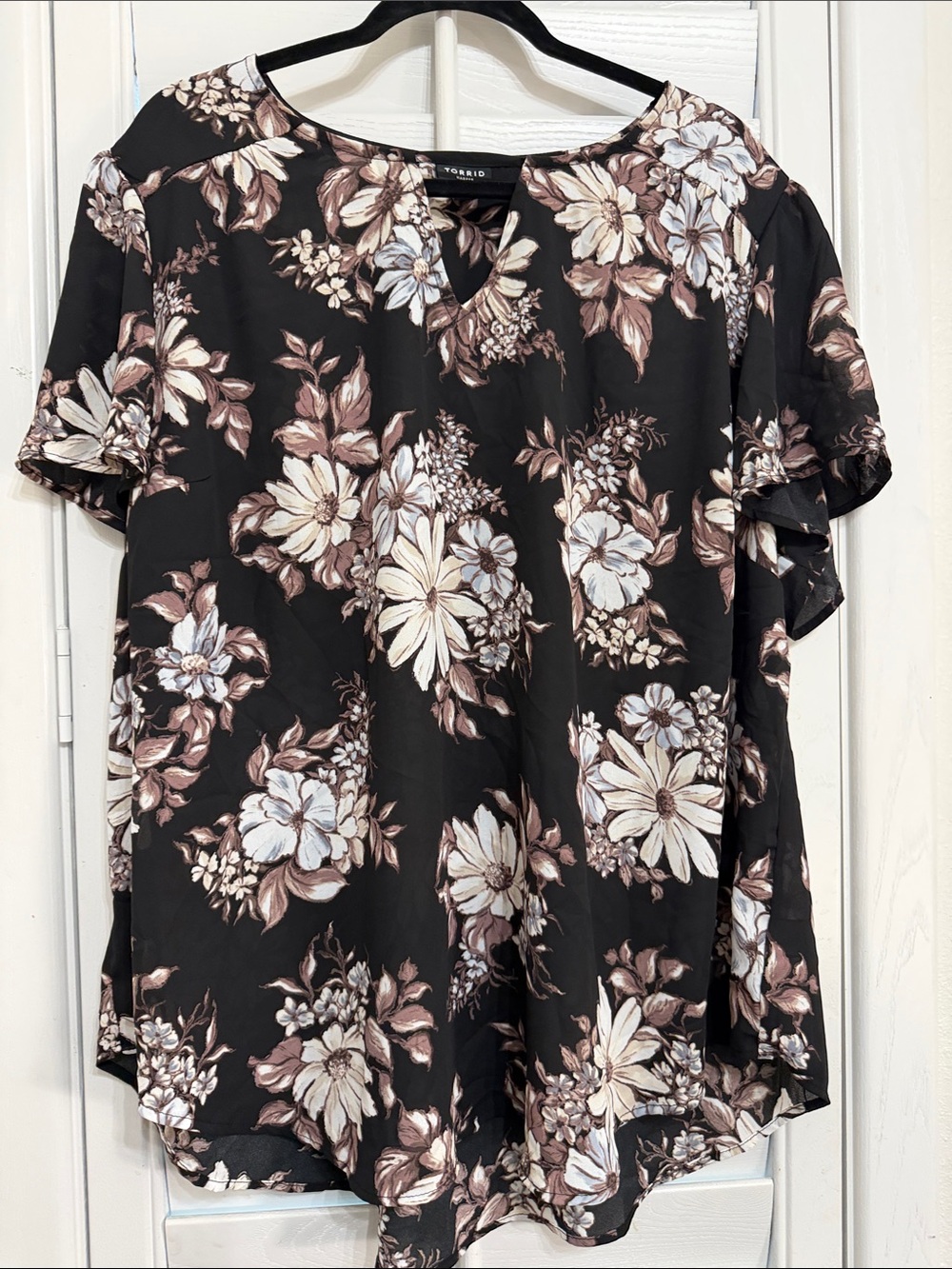Torrid Black Floral Short Sleeve Blouse